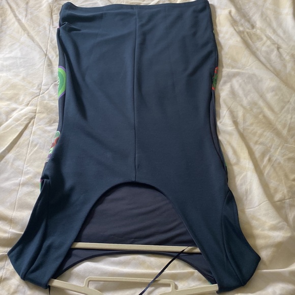 Beautiful colorful flattering mandala pattern dress, almost new, worn 2 hours - Picture 3 of 10